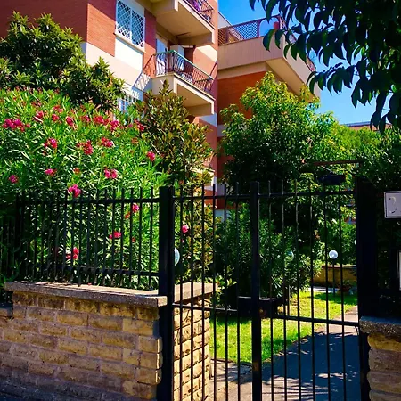 Max アパート ローマ